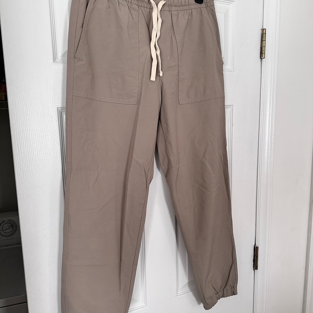 Vineyard Vines Men's Beige Joggers two pairs